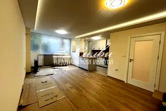 Тристаен апартамент в Шумен, Център