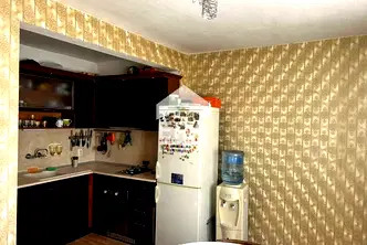 Тристаен апартамент в Хасково, Червена стена
