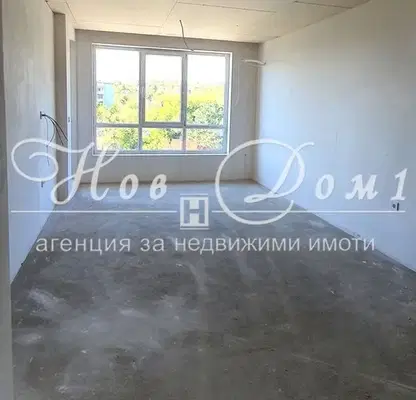 Снимка 2 — Тристаен апартамент с тераса в Цветен квартал, Варна
