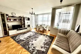 Тристаен апартамент в София, Дианабад