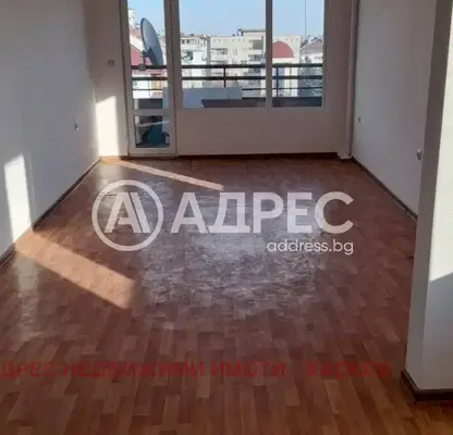Снимка 2 — Тристаен апартамент в Хасково, Дружба 1