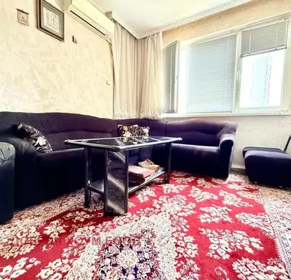Снимка 2 — Тристаен апартамент в Добрич, Дунавите