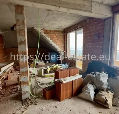 Снимка 2 — Тристаен апартамент в Еленово 2, Благоевград с три тераси