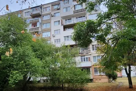 Тристаен апартамент с две тераси в Гоце Делчев, София