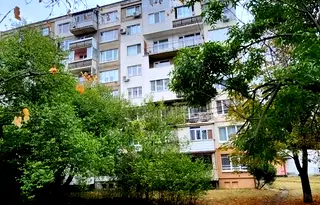 Тристаен апартамент с две тераси в Гоце Делчев, София
