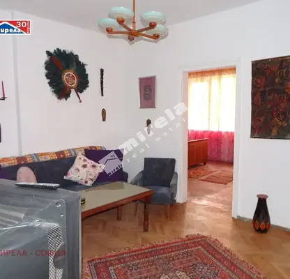 Снимка 2 — Тристаен апартамент в София, Горна баня