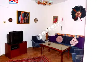 Тристаен апартамент в София, Горна баня