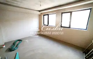 Тристаен апартамент в Шумен, Гривица