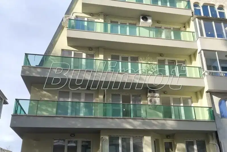 Тристаен апартамент във Варна, Гръцка махала