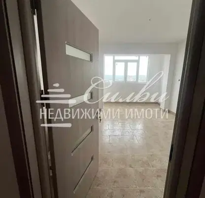 Photo 4 — 3-bedroom apartment in Shumen, Herson