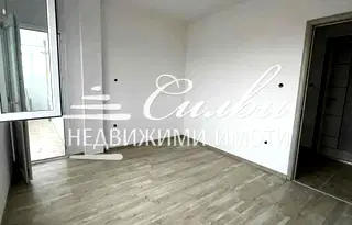 Тристаен апартамент в Шумен, Херсон