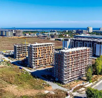 Снимка 2 — Тристаен апартамент с голяма тераса в Хоризонт, Бургас