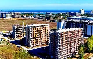 Тристаен апартамент с голяма тераса в Хоризонт, Бургас