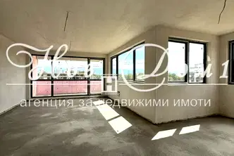Тристаен апартамент в Пловдив, Христо Смирненски