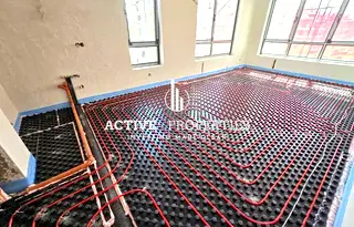 Тристаен апартамент в Перник, Изток