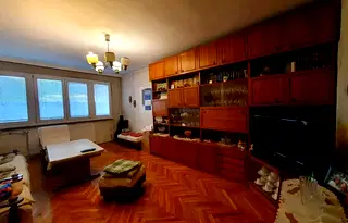 Тристаен апартамент в София, Красна поляна 1