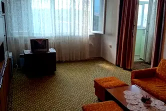 Тристаен апартамент в София, Красна поляна 1