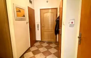 Тристаен апартамент в София, Кръстова вада