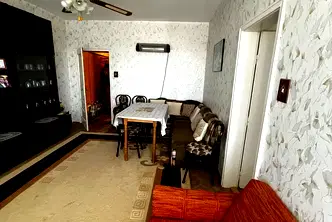 Тристаен апартамент в Хасково, Куба