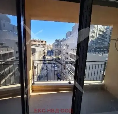 Photo 3 — 3-bedroom apartment in Plovdiv, Kyrshiyaka