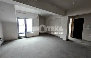 Тристаен апартамент в Пловдив, Кършияка