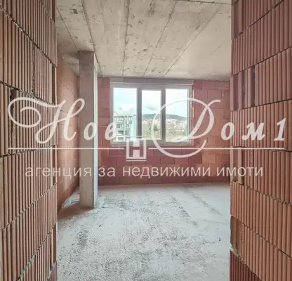 Снимка 2 — Тристаен апартамент във Варна, Левски 2