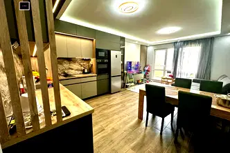 Тристаен апартамент във Варна, Левски 2