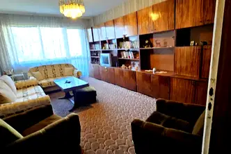 Тристаен апартамент с южни стаи в Люлин 9, София