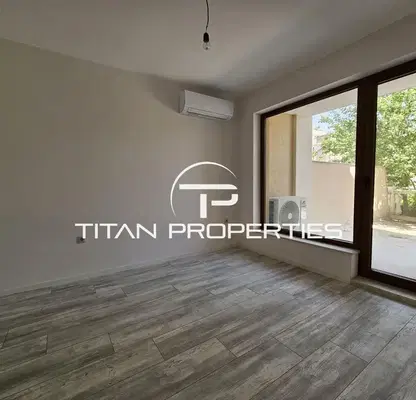 Photo 5 — 3-bedroom apartment in Varna, Alen Mak