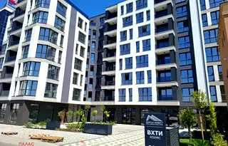 Тристаен апартамент в Бургас, Мадика