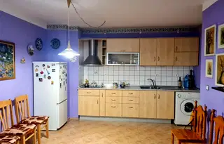 Тристаен апартамент с голяма тераса в Мараша, Пловдив