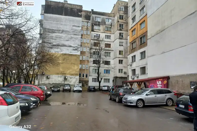 Тристаен апартамент във Враца, Медковец
