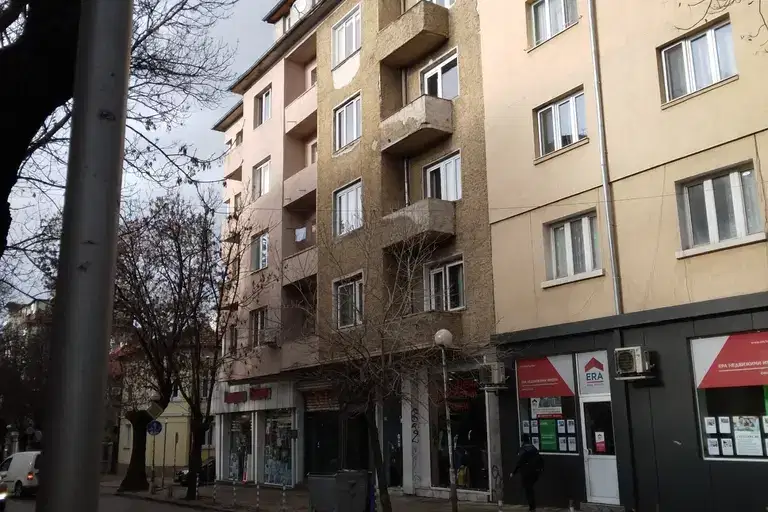3-bedroom apartment in Sofiya, Oborishte