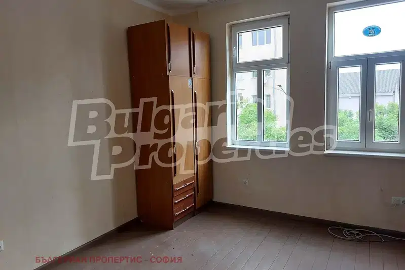 3-bedroom apartment in Sofiya, Oborishte