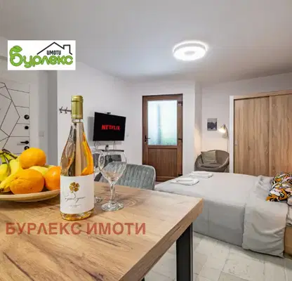 Снимка 5 — Тристаен апартамент във Варна, Операта
