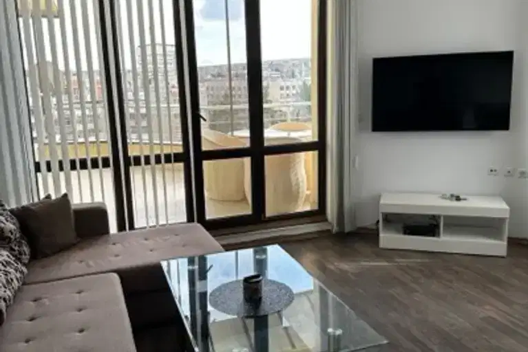 3-bedroom apartment in Raz, Osvobozhdenie