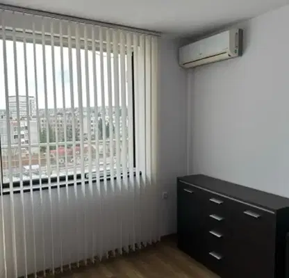 Снимка 2 — Тристаен апартамент в Разград, кв. Освобождение с тераса