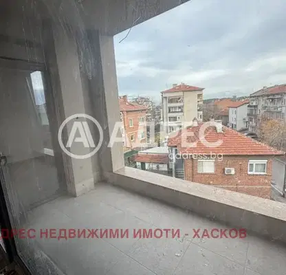 Снимка 5 — Тристаен апартамент с тераса в кв. Овчарски, Хасково