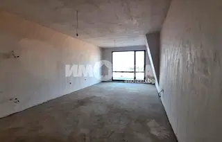 Тристаен апартамент с три тераси и панорама в Погреби, Варна