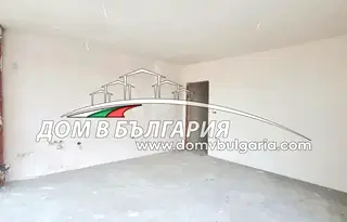 Тристаен апартамент във Варна, Погреби