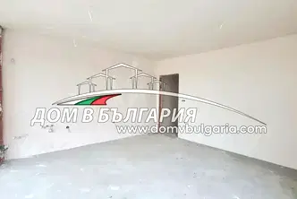 Тристаен апартамент във Варна, Погреби