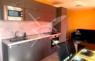 Тристаен апартамент в Бургас, Сарафово