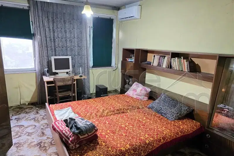 Тристаен апартамент в Русе, Широк център