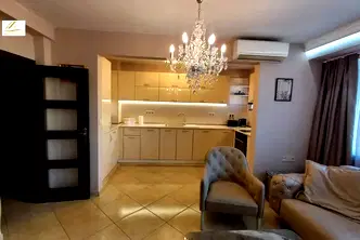 Тристаен апартамент в Плевен, Широк център