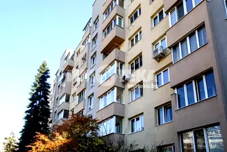 Тристаен апартамент в София, Стрелбище