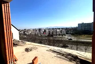 Тристаен апартамент в София, Сухата река