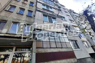 Тристаен апартамент в Шумен, Тракия