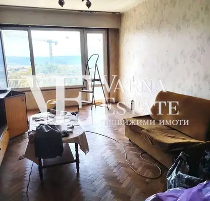 Снимка 3 — Тристаен апартамент във Варна, Трошево