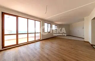 Тристаен апартамент във Варна, Виница