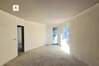 Тристаен апартамент във Варна, Виница